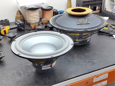 CONSERTO E RESTAURAÇÃO DE ALTO-FALANTES - SOUL MUSIC ASSISTÊNCIA TÉCNICA - 3